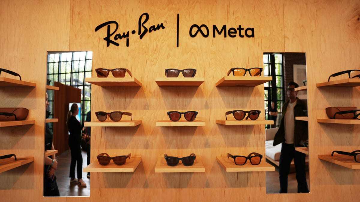 ray-ban-smart-glasses